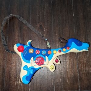 B. Woofer Hound Dog Guitar